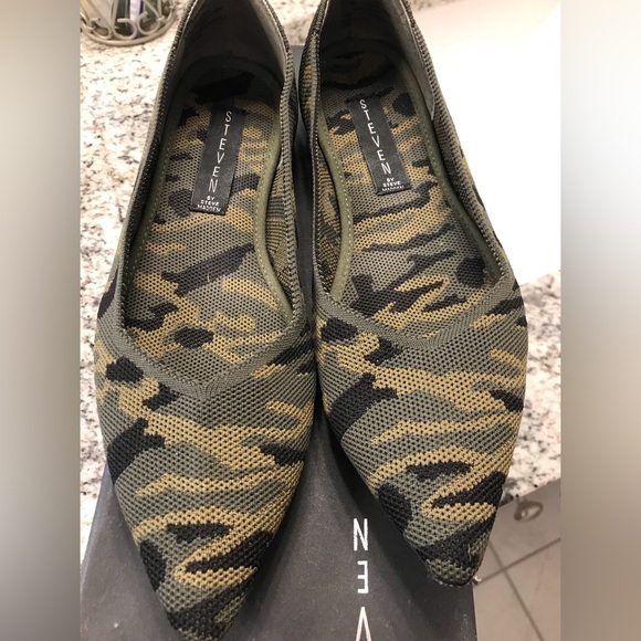Steven by Steve madden Rosie camo flats - Picture 3 of 10